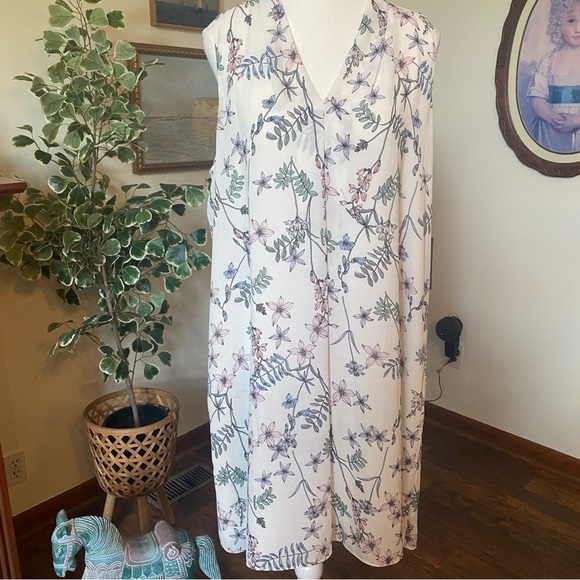 Vince Camuto • “Spring Romance” Floral Sleeveless Dress - Size L - NWT - Picture 1 of 6
